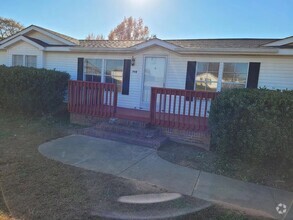 Building Photo - 715 Briar Ridge Way