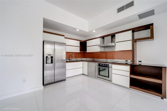 Foto del edificio - 2100 Park Ave