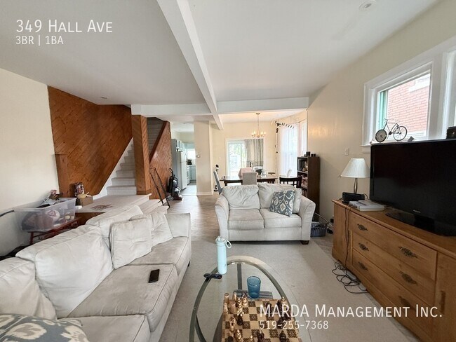 Building Photo - CHARMING 3 BED/1 BATH TOWNHOUSE - WALKERVILLE + YDRO, WATER & GAS!