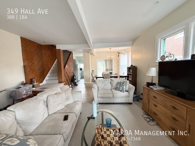 Photo du bâtiment - CHARMING 3 BED/1 BATH TOWNHOUSE - WALKERVILLE + YDRO, WATER & GAS!