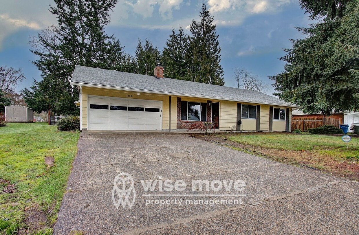 Mid-Mod on Missoula- Single Story! - Mid-Mod on Missoula- Single Story!