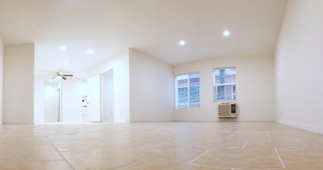 Building Photo - 8108 Langdon Ave