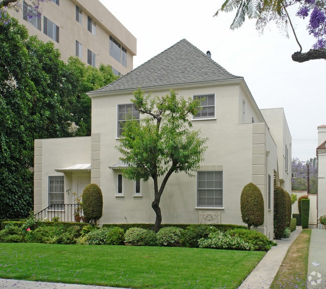 Building Photo - 445 N Oakhurst Dr
