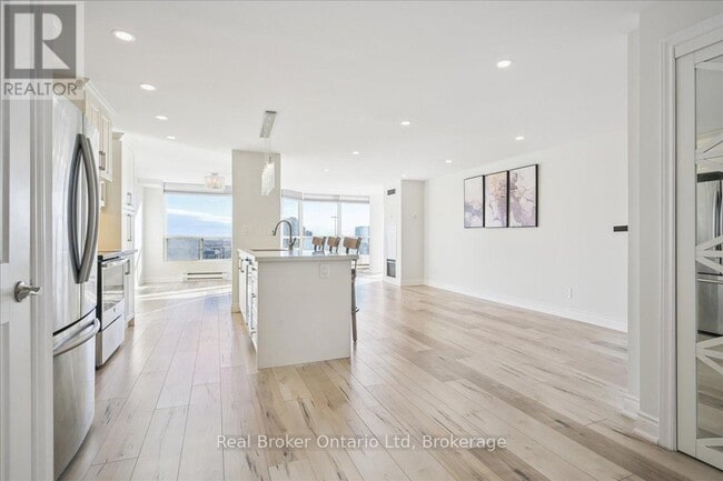 Photo du bâtiment - 4460 Tucana Ct