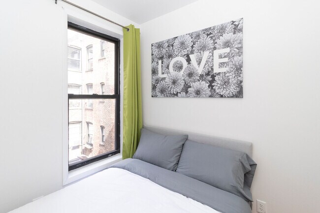 Foto del edificio - 334 E 96th St