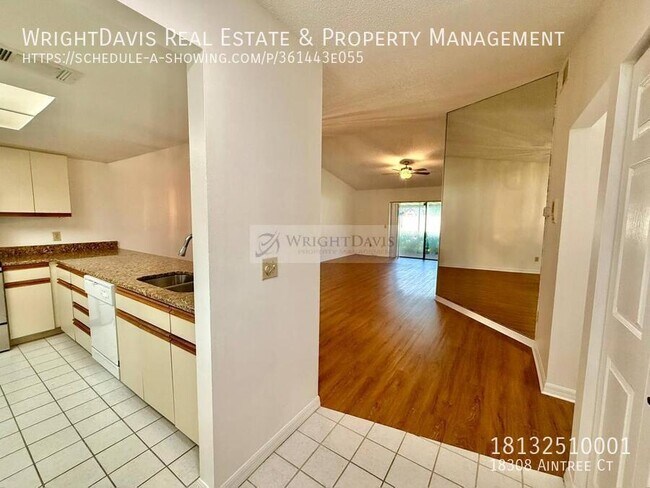 Foto del edificio - 18308 Aintree Ct