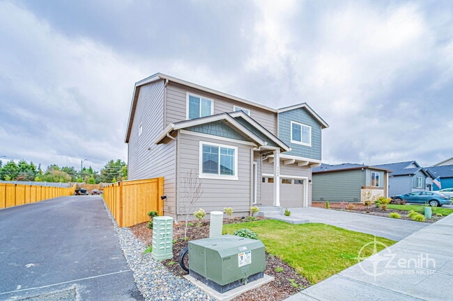 Building Photo - 2608 S White Salmon Dr