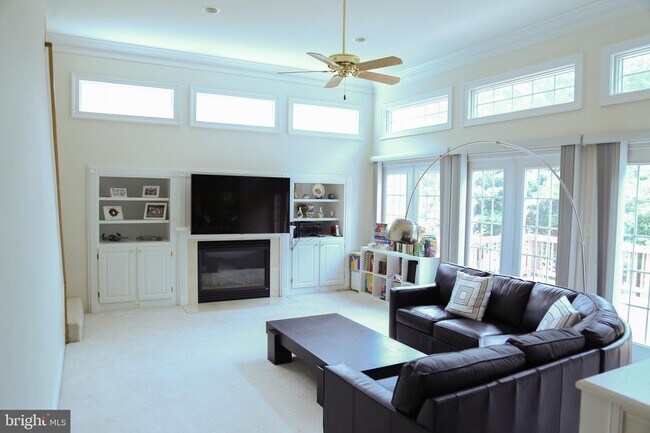 Foto del edificio - 6482 Birch Grove Ct