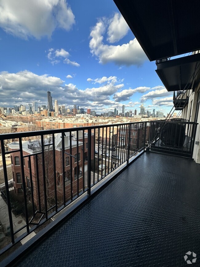 Are you looking for apartments near 1645 w jackson? Check out these available rentals and neighborhood tips.