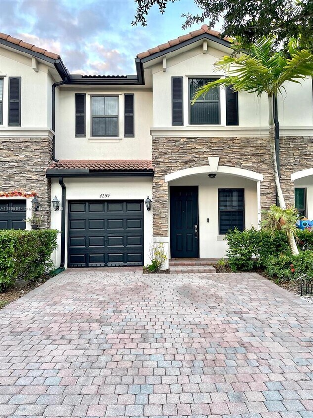 Primary Photo - 4259 SW 164th Ct