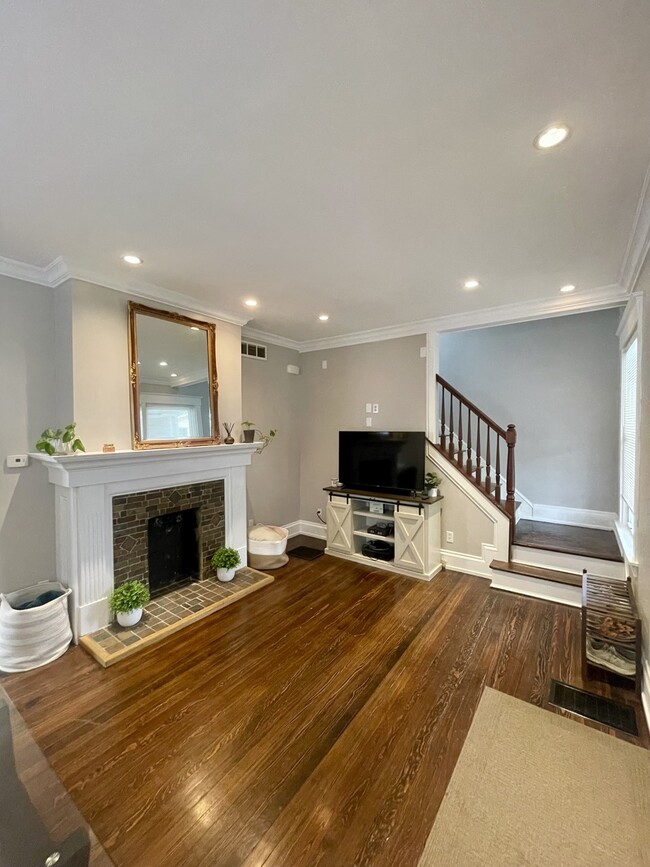 Building Photo - 6765 Palmetto St