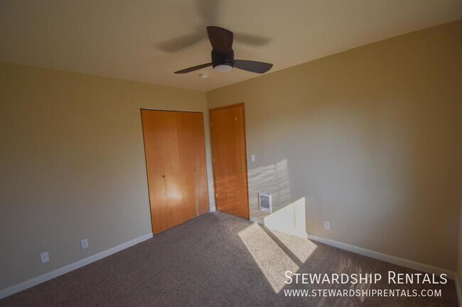 Building Photo - Hidden Gem in Junction City