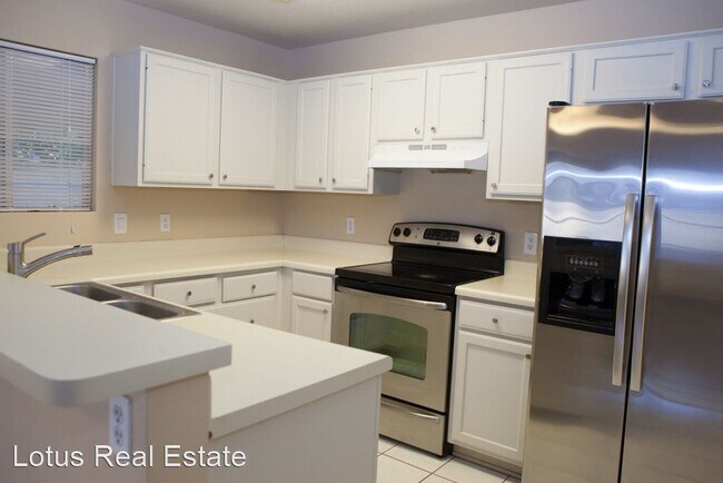 Building Photo - 3 br, 2 bath House - 3839 W Whitten St.