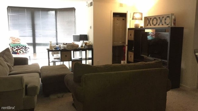 Building Photo - 5980 Richmond Hwy