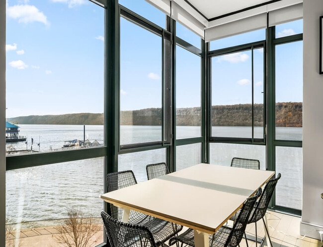 Interior Photo - Hudson Park Community