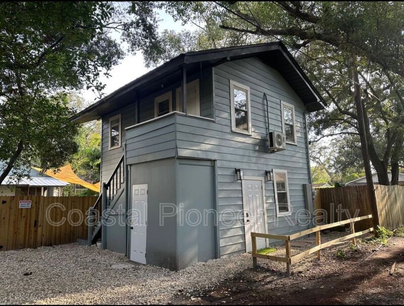 Primary Photo - 115 W Plymouth St