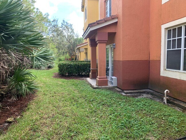 Building Photo - 6769 Heritage Grande