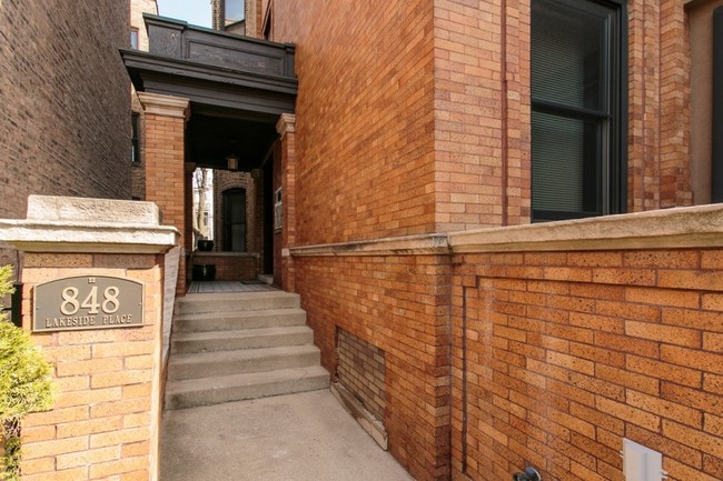 Building Photo - 848 W Lakeside Pl