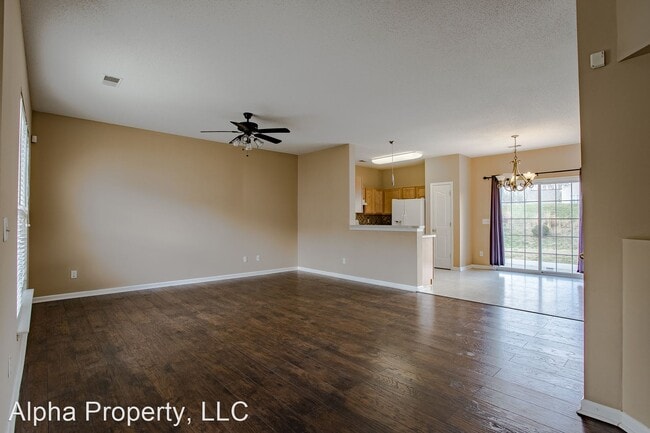 Building Photo - 3 br, 2.5 bath House - 631 Timber Walk Dr
