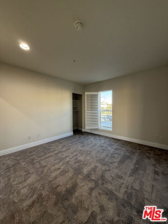 Building Photo - 11540 Moorpark St