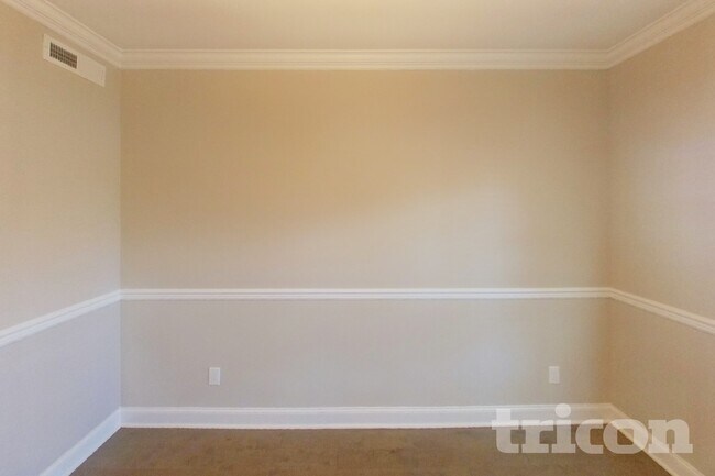 Building Photo - 1509 Burrows Ave
