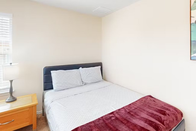 Foto del edificio - 3651 Sandy Brook Dr