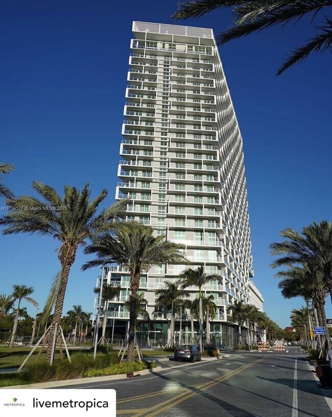 Building Photo - 2000 Metropica Wy