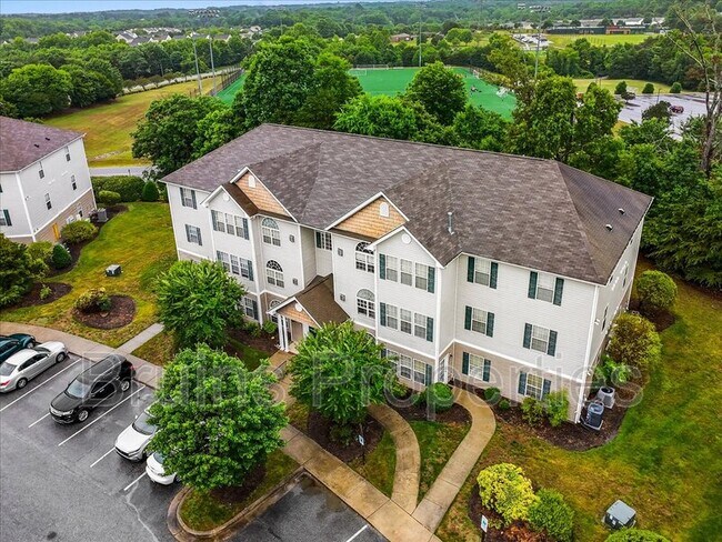 Foto del edificio - 6113 Hedgecock Cir