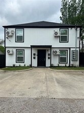 Building Photo - 407 N Justin Ave