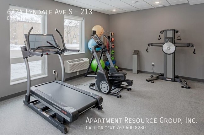 Building Photo - AFFORDABLE UNIT- Studio Apartment for Rent...