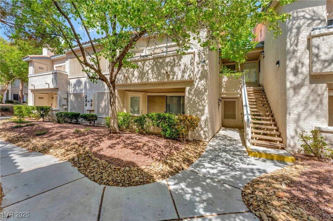 Foto principal - 5259 Caspian Springs Dr