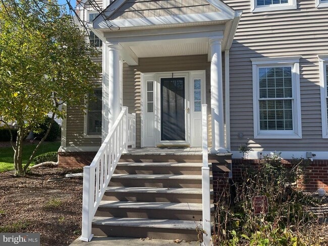 Building Photo - 480 Braceland Dr