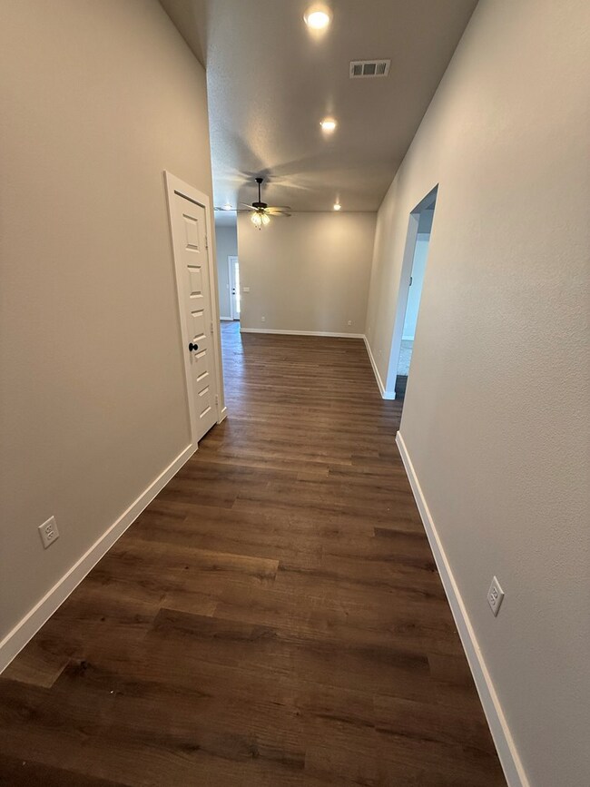 Building Photo - 2521 Copperhead Rd