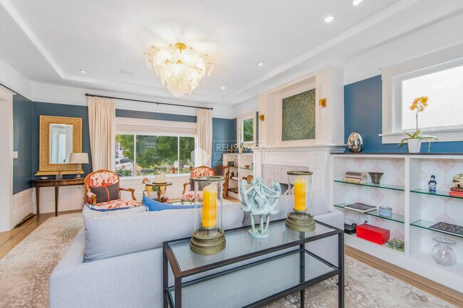 Building Photo - 235 Vicente St