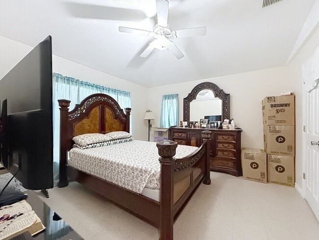 Foto del edificio - 522 Imperial Pl