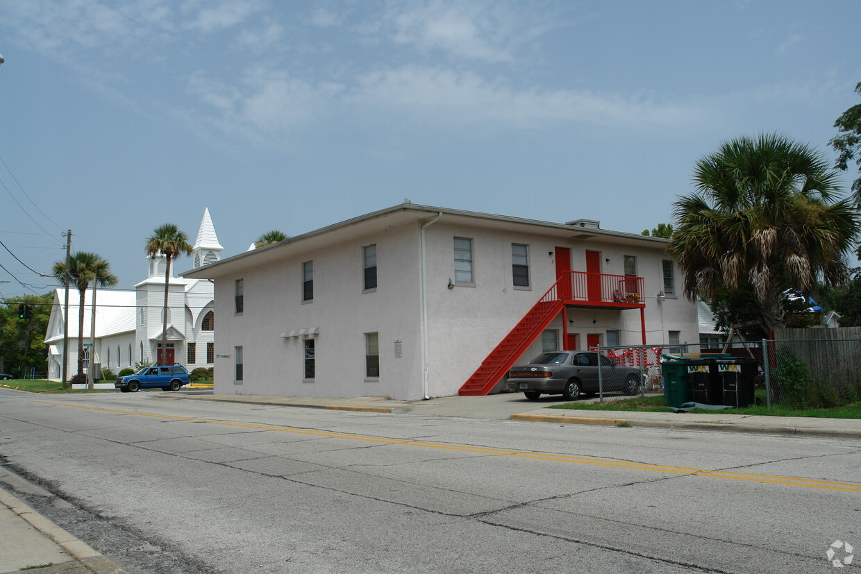 Building Photo - 259 W Voorhis Ave