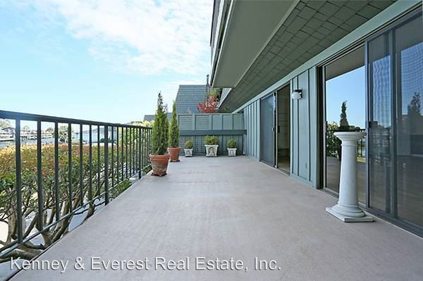 Foto del edificio - 21 Greenwood Bay Dr