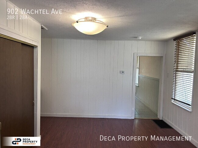 Foto del edificio - 902 Wachtel Ave