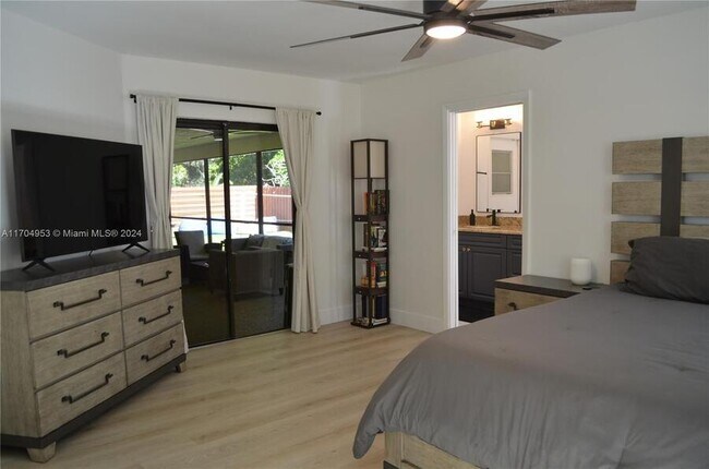 Foto del edificio - 1200 NW 78th Ave