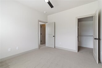 Building Photo - 1041 Whistler St