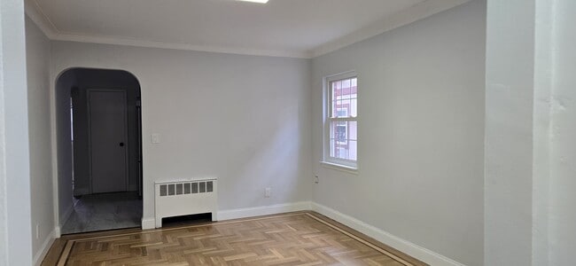 Living room - 1042 E 211th St