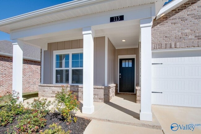 Building Photo - 113 Duskwood Dr