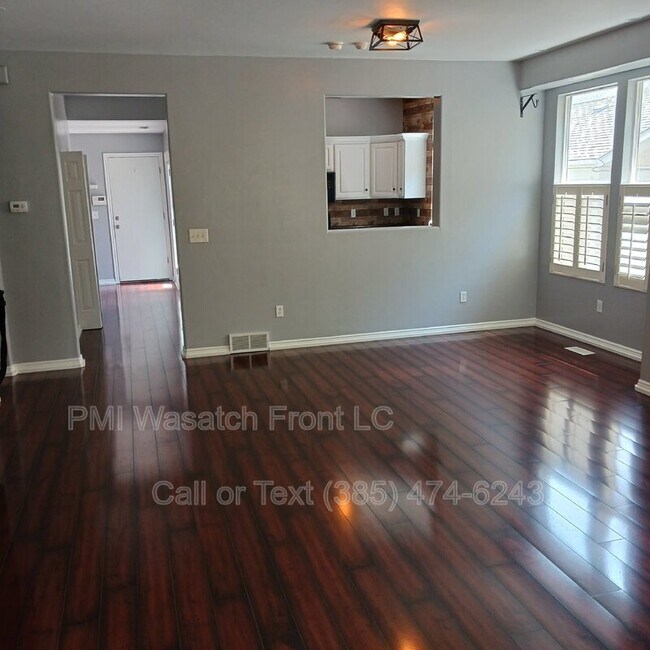 Building Photo - 11769 S Grandville Ave