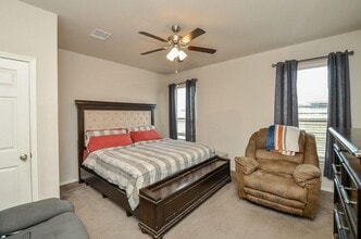 Building Photo - 10519 Scrub Oak Dr