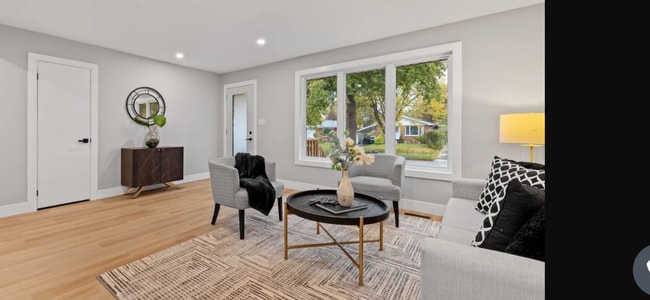 Building Photo - 77 Claymore Cres