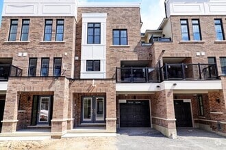 Building Photo - 229 Lord Elgin Ln