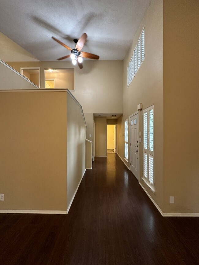 Foto del edificio - Beautiful 3 bedroom, 2 bathroom home in No...