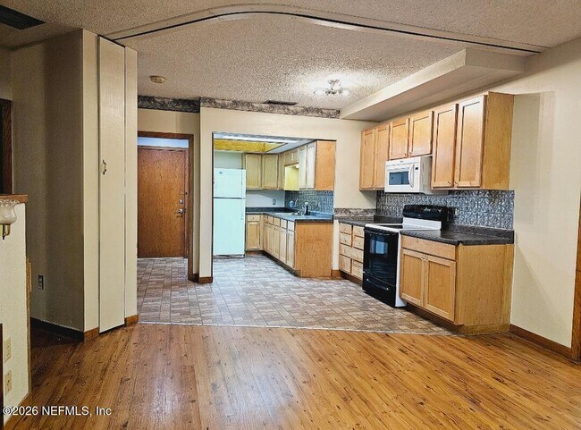 Foto del edificio - 3175 Ravines Rd