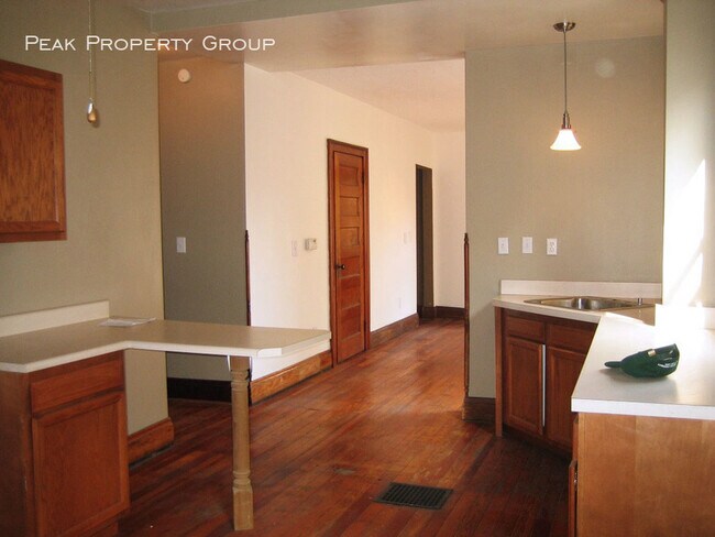 Foto del edificio - 2125 W Clifton Ave