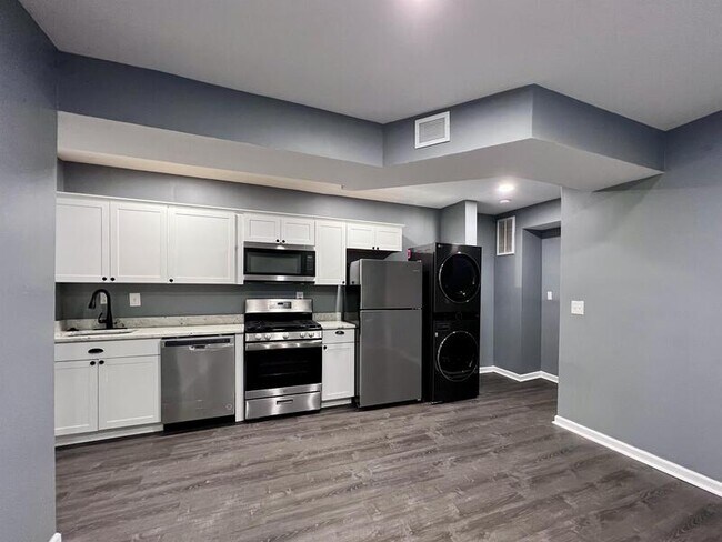 Foto del edificio - 1329 Adams St NE